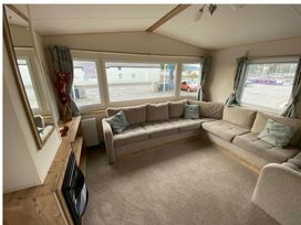 Golden Gate Holiday Centre - Holiday Accommodation 15119 - North Wales - 1185681 - thumbnail photo 4