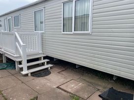 Pendine Sands - Holiday Accommodation 15127 - South Wales - 1185683 - thumbnail photo 2