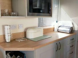 Pendine Sands - Holiday Accommodation 15127 - South Wales - 1185683 - thumbnail photo 5