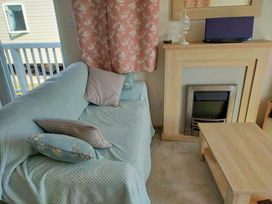 Pendine Sands - Holiday Accommodation 15127 - South Wales - 1185683 - thumbnail photo 8