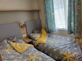 Pendine Sands - Holiday Accommodation 15127 - South Wales - 1185683 - thumbnail photo 14