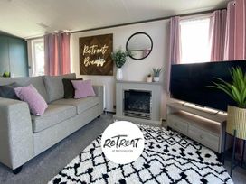 Patrington Haven Leisure Park - Holiday Accommodation 15130 - North Yorkshire (incl. Whitby) - 1185684 - thumbnail photo 5