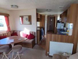 Golden Sands - Holiday Accommodation 15135 - Lincolnshire - 1185686 - thumbnail photo 9