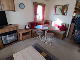 Golden Sands - Holiday Accommodation 15135 - Lincolnshire - 1185686 - thumbnail photo 10
