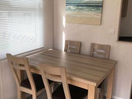 Hele Valley Holiday Park - Holiday Accommodation 15137 - Devon - 1185687 - thumbnail photo 9