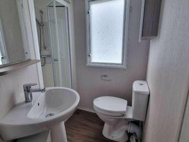 Hele Valley Holiday Park - Holiday Accommodation 15137 - Devon - 1185687 - thumbnail photo 13