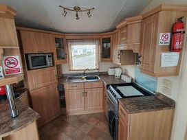 Golden Palm Resort - Holiday Accommodation 15142 - Lincolnshire - 1185689 - thumbnail photo 2