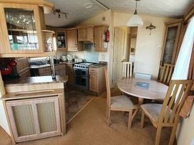 Golden Palm Resort - Holiday Accommodation 15142 - Lincolnshire - 1185689 - thumbnail photo 3