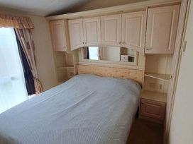Golden Palm Resort - Holiday Accommodation 15142 - Lincolnshire - 1185689 - thumbnail photo 8