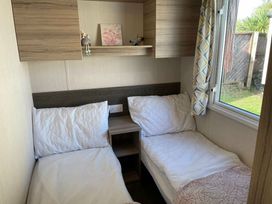 Rockley Park - Holiday Accommodation 1515 - Dorset - 1185690 - thumbnail photo 4