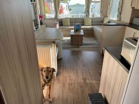 Rockley Park - Holiday Accommodation 1515 - Dorset - 1185690 - thumbnail photo 8