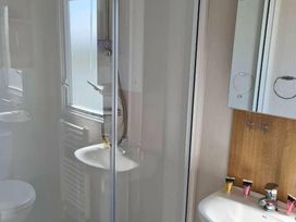 Camber Sands Holiday Park - Holiday Accommodation 15154 - Kent & Sussex - 1185691 - thumbnail photo 8