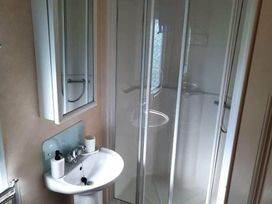 Happy Days Caravan Park - Holiday Accommodation 15176 - North Wales - 1185697 - thumbnail photo 1