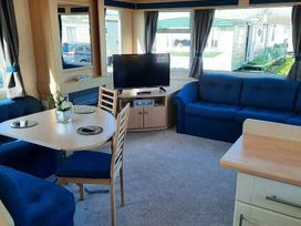 Happy Days Caravan Park - Holiday Accommodation 15176 - North Wales - 1185697 - thumbnail photo 8