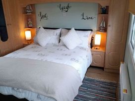 Gilfach Caravan and Camping - Holiday Accommodation 15189 - North Wales - 1185700 - thumbnail photo 17