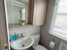 Harlyn Sands - Holiday Accommodation 15214 - Cornwall - 1185706 - thumbnail photo 9