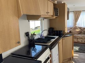 Sealands Caravan Park - Holiday Accommodation 15223 - Lincolnshire - 1185707 - thumbnail photo 5
