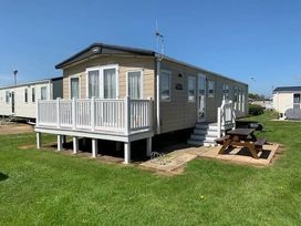Church Farm Holiday Village - Holiday Accommodation 15229 - Hampshire - 1185708 - thumbnail photo 1
