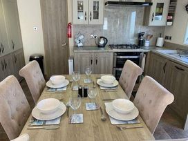 Church Farm Holiday Village - Holiday Accommodation 15229 - Hampshire - 1185708 - thumbnail photo 3