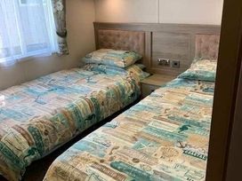 Church Farm Holiday Village - Holiday Accommodation 15229 - Hampshire - 1185708 - thumbnail photo 10