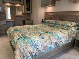 Church Farm Holiday Village - Holiday Accommodation 15229 - Hampshire - 1185708 - thumbnail photo 12