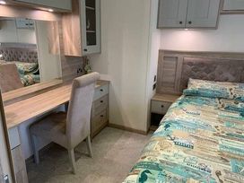 Church Farm Holiday Village - Holiday Accommodation 15229 - Hampshire - 1185708 - thumbnail photo 14