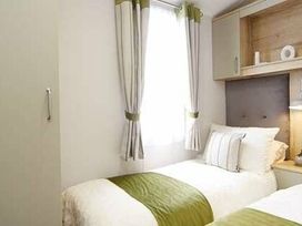 7 Lakes Country Park - Holiday Accommodation 15238 - Lincolnshire - 1185709 - thumbnail photo 8