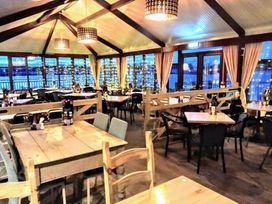 7 Lakes Country Park - Holiday Accommodation 15238 - Lincolnshire - 1185709 - thumbnail photo 18