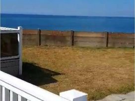 Trecco Bay - Holiday Accommodation 15241 - Somerset & Wiltshire - 1185710 - thumbnail photo 10