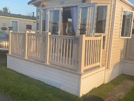 Patrington Haven Leisure Park - Holiday Accommodation 15269 - North Yorkshire (incl. Whitby) - 1185712 - thumbnail photo 2