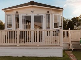 Patrington Haven Leisure Park - Holiday Accommodation 15269 - North Yorkshire (incl. Whitby) - 1185712 - thumbnail photo 16