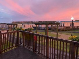 Lydstep Beach - Holiday Accommodation 15281 - South Wales - 1185717 - thumbnail photo 8