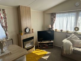 Lido Beach Holiday Park - Holiday Accommodation 15292 - North Wales - 1185720 - thumbnail photo 2