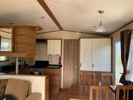 Hopton Holiday Village - Holiday Accommodation 15319 - Suffolk & Essex - 1185725 - thumbnail photo 9