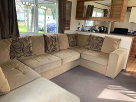 Hopton Holiday Village - Holiday Accommodation 15319 - Suffolk & Essex - 1185725 - thumbnail photo 14