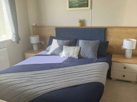 Pendine Sands - Holiday Accommodation 15340 - South Wales - 1185732 - thumbnail photo 11