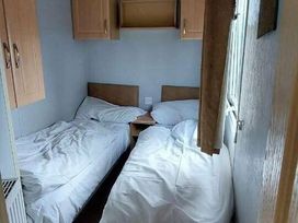 Butlins Skegness - Holiday Accommodation 154 - Lincolnshire - 1185742 - thumbnail photo 11