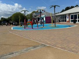 Cleethorpes Beach Holiday Park - Holiday Accommodation 15407 - Lincolnshire - 1185743 - thumbnail photo 5