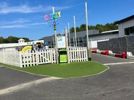 Cleethorpes Beach Holiday Park - Holiday Accommodation 15407 - Lincolnshire - 1185743 - thumbnail photo 7