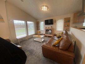 Hafan y Mor Haven - Holiday Accommodation 15414 - North Wales - 1185745 - thumbnail photo 2