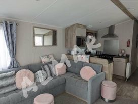 Lyons Winkups and Primrose - Holiday Accommodation 15456 - North Wales - 1185750 - thumbnail photo 3