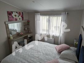Lyons Winkups and Primrose - Holiday Accommodation 15456 - North Wales - 1185750 - thumbnail photo 4