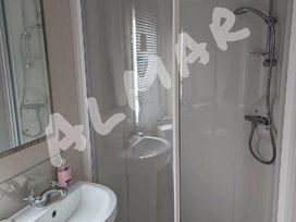 Lyons Winkups and Primrose - Holiday Accommodation 15456 - North Wales - 1185750 - thumbnail photo 7