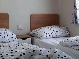 Marton Mere Holiday Village - Holiday Accommodation 15457 - Lake District - 1185751 - thumbnail photo 11