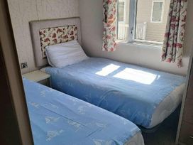 Hopton Holiday Village - Holiday Accommodation 15473 - Suffolk & Essex - 1185756 - thumbnail photo 10