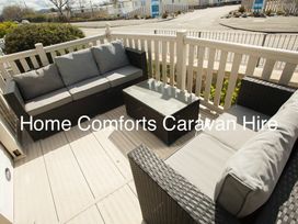 Golden Gate Holiday Centre - Holiday Accommodation 1551 - North Wales - 1185763 - thumbnail photo 13