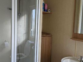 Seaview Caravan Park - Holiday Accommodation 15514 - Lincolnshire - 1185765 - thumbnail photo 3
