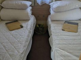 Seaview Caravan Park - Holiday Accommodation 15514 - Lincolnshire - 1185765 - thumbnail photo 5