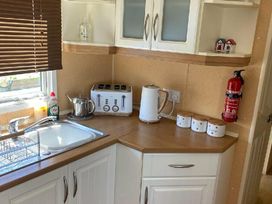 Lyons Sunnysands Holiday Park - Holiday Accommodation 15526 - Mid Wales - 1185767 - thumbnail photo 4