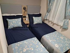 Southview Holiday Park - Holiday Accommodation 15549 - Lincolnshire - 1185773 - thumbnail photo 10